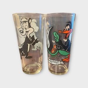 Vintage 1973 1976‎ Pepsi Warner Bros Looney Tunes 2 Glasses Pepe Le Pew Daffy